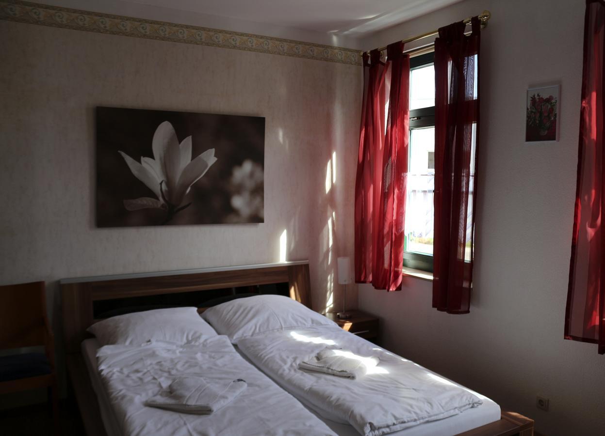 Gasthaus & Pension "Zur Rose" Weimar  Esterno foto